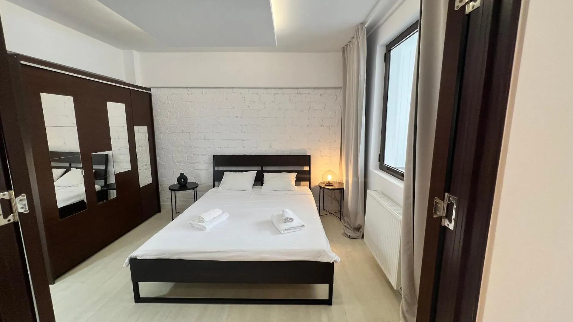 Lazynest - Charming Apartment Near Cismigiu Park Bucharest