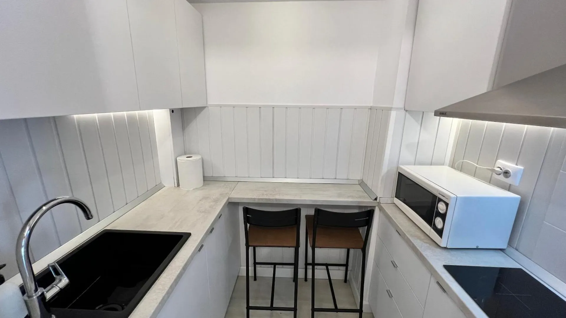 Lazynest - Charming Apartment Near Cismigiu Park Bucharest 0*,