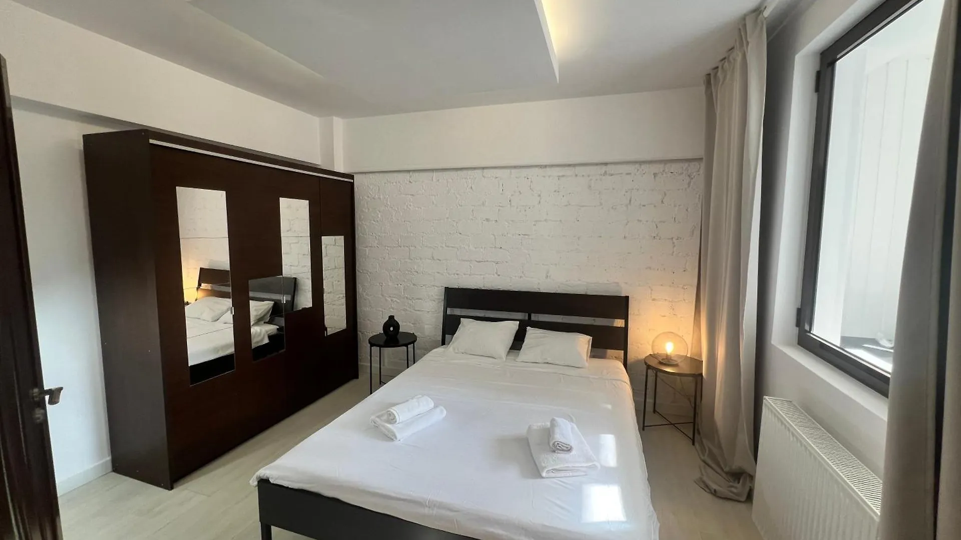Lazynest - Charming Apartment Near Cismigiu Park Bucharest 0*,  Romania