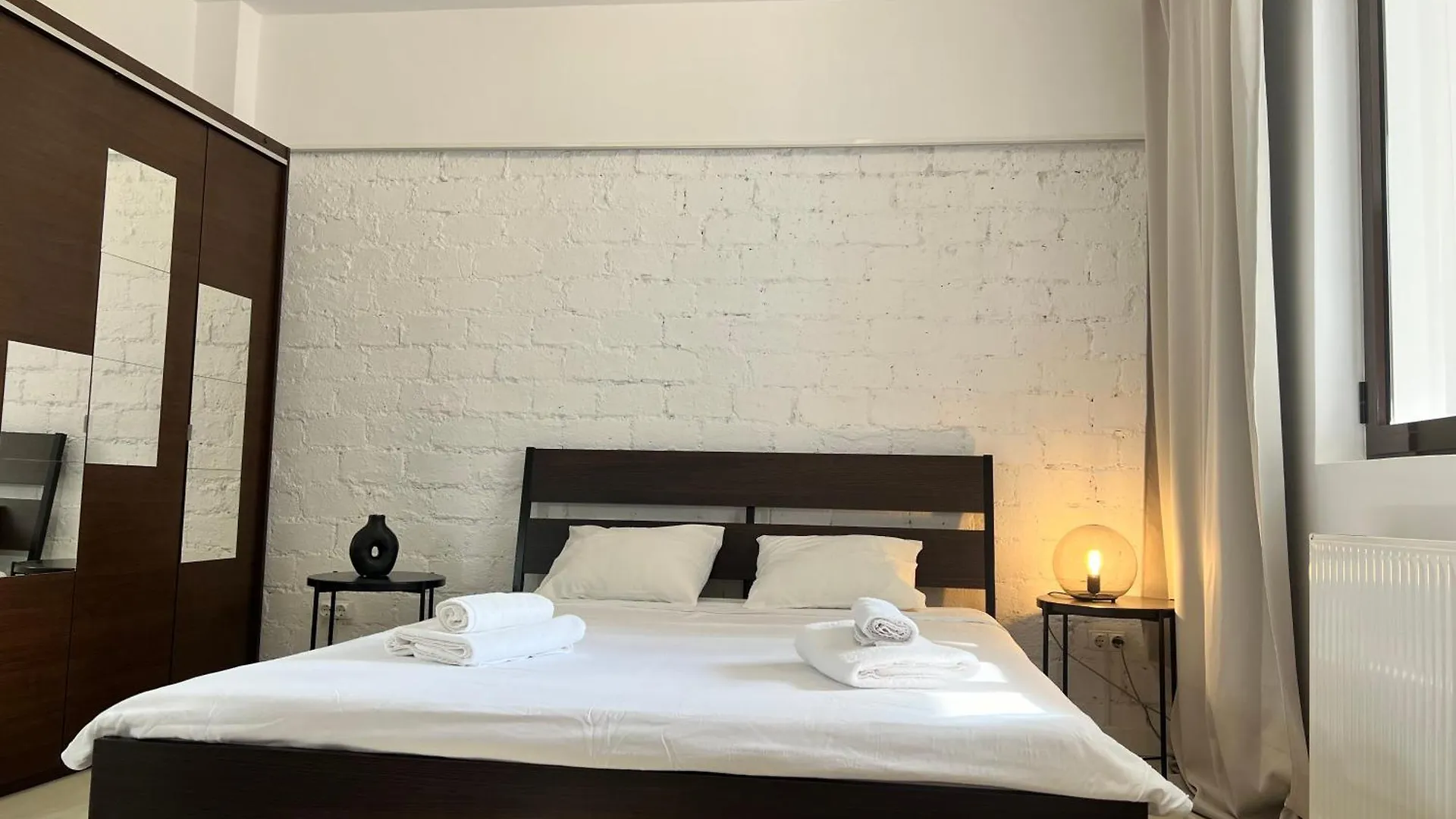Lazynest - Charming Apartment Near Cismigiu Park Bucharest