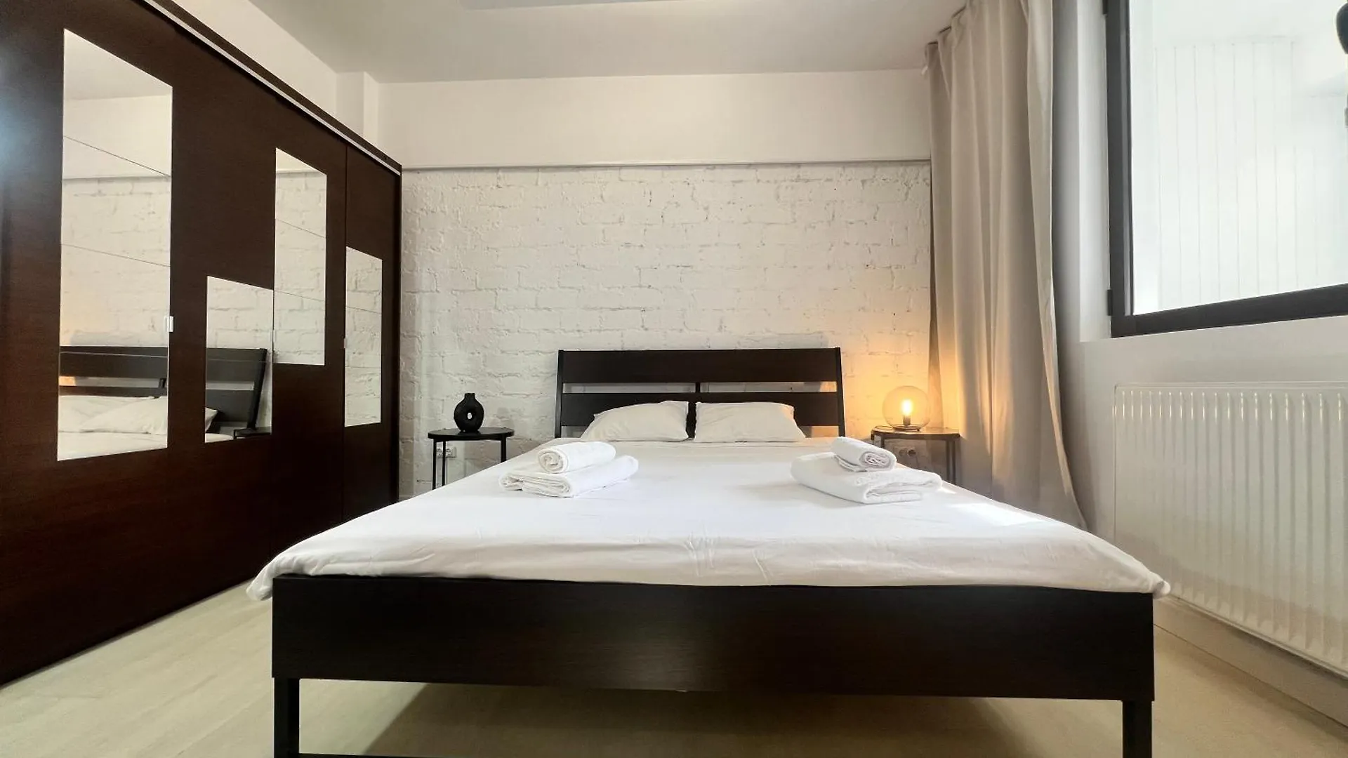 Lazynest - Charming Apartment Near Cismigiu Park Bucharest